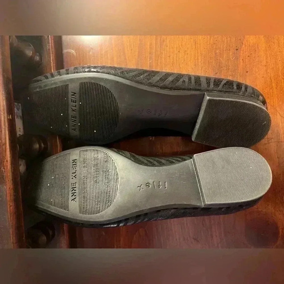 Women’s Anne Klein Flats Size 7 - Picture 6 of 6